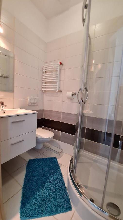 Bela - Pokoje Z Aneksami I Apartamenty Колобжег Екстериор снимка