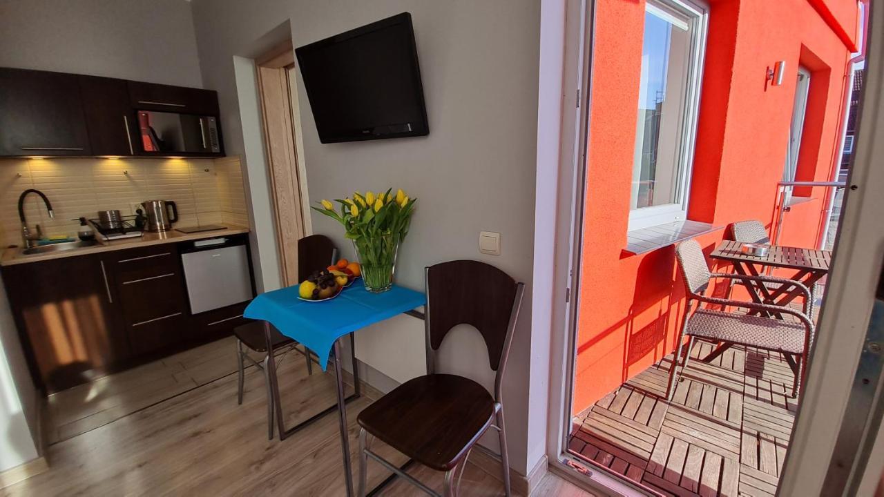 Bela - Pokoje Z Aneksami I Apartamenty Колобжег Екстериор снимка