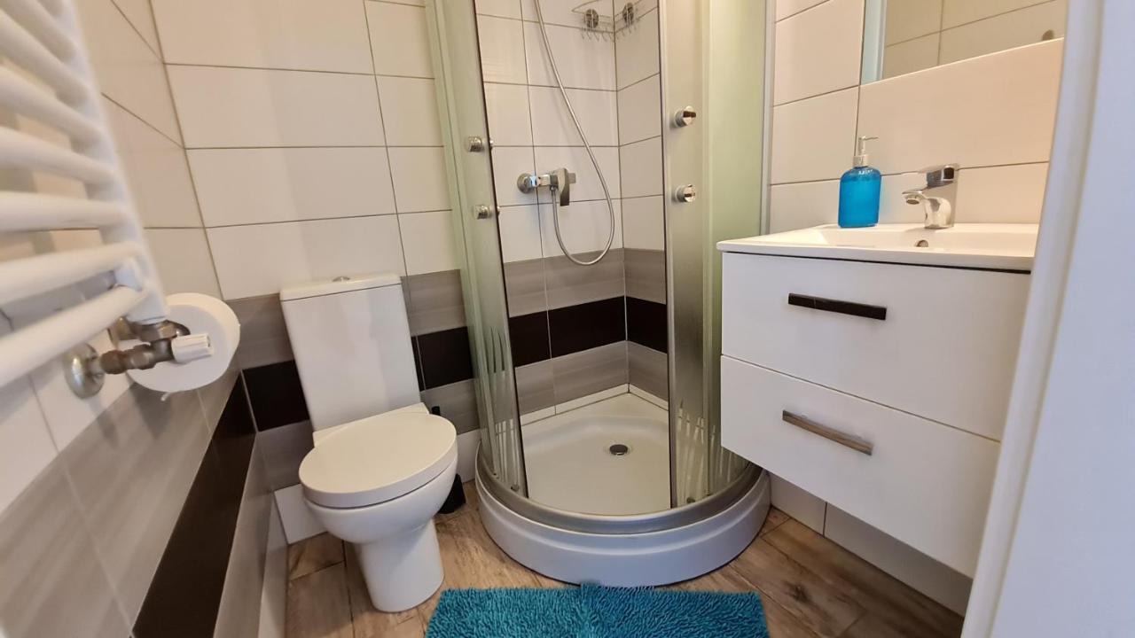 Bela - Pokoje Z Aneksami I Apartamenty Колобжег Екстериор снимка